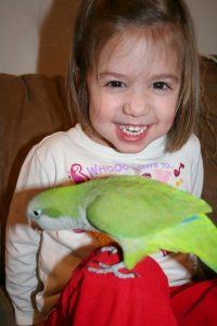 pet therapy bird makes visit to hospice family in Utah